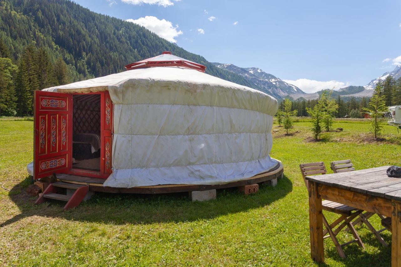 Hobo Camping Courmayeur Eksteriør bilde