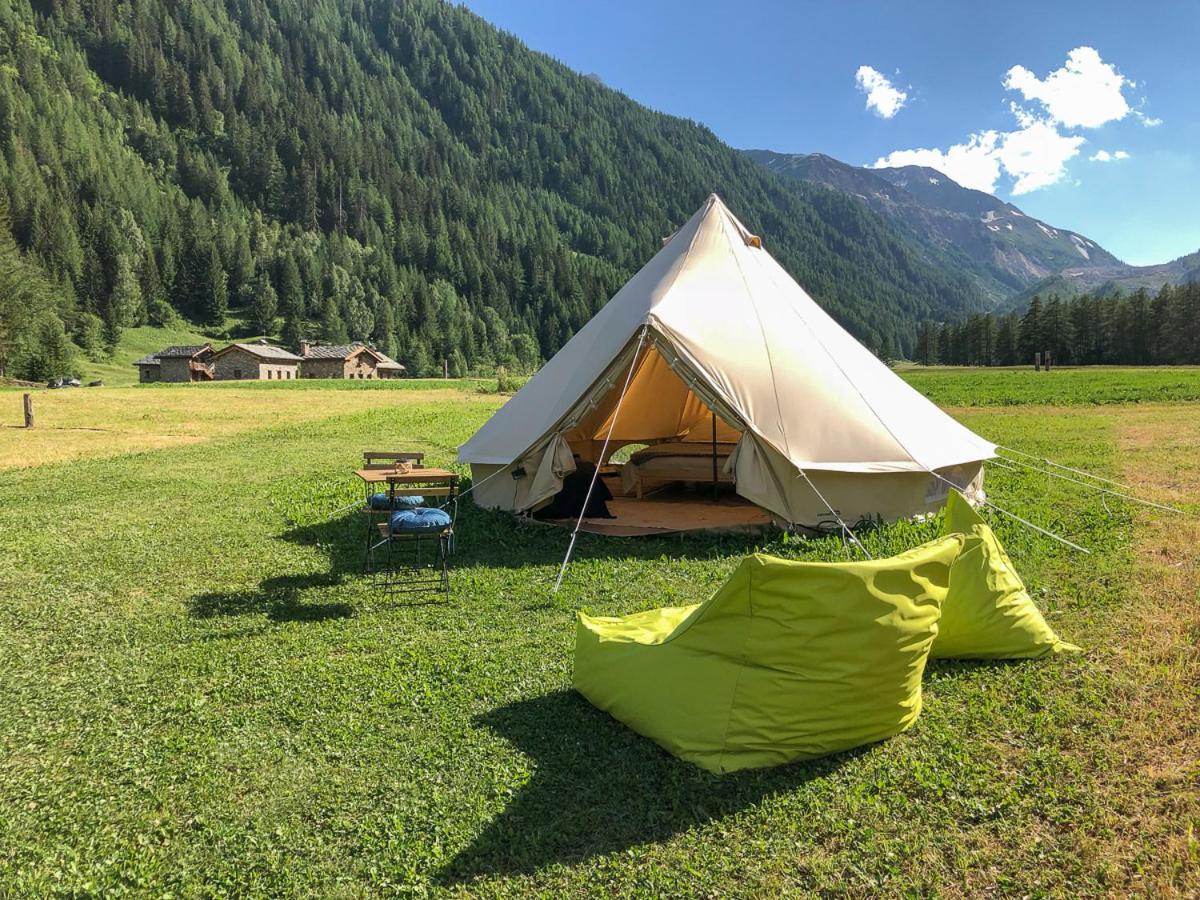 Hobo Camping Courmayeur Eksteriør bilde